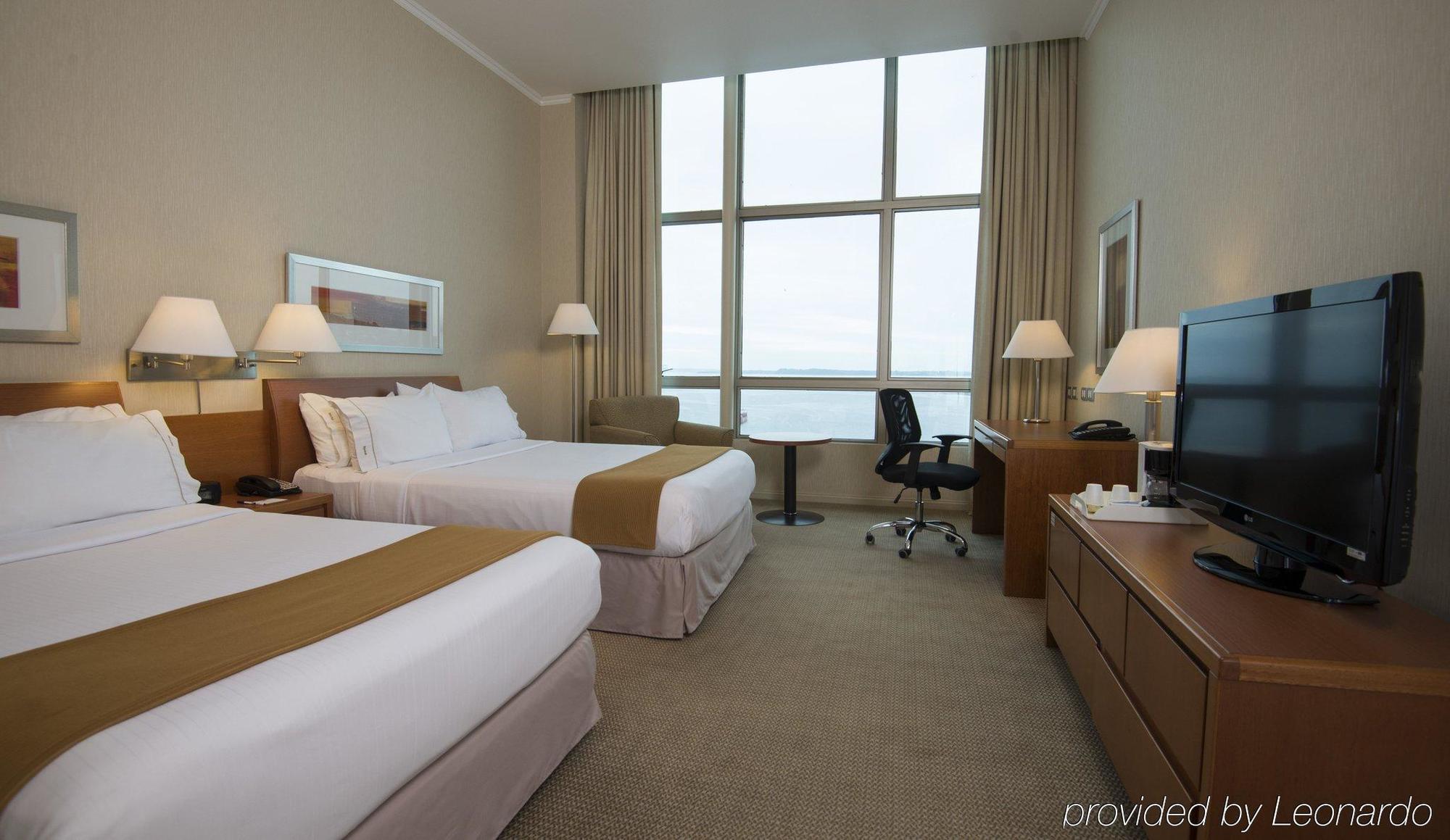 Express - - Patagonia Hotel