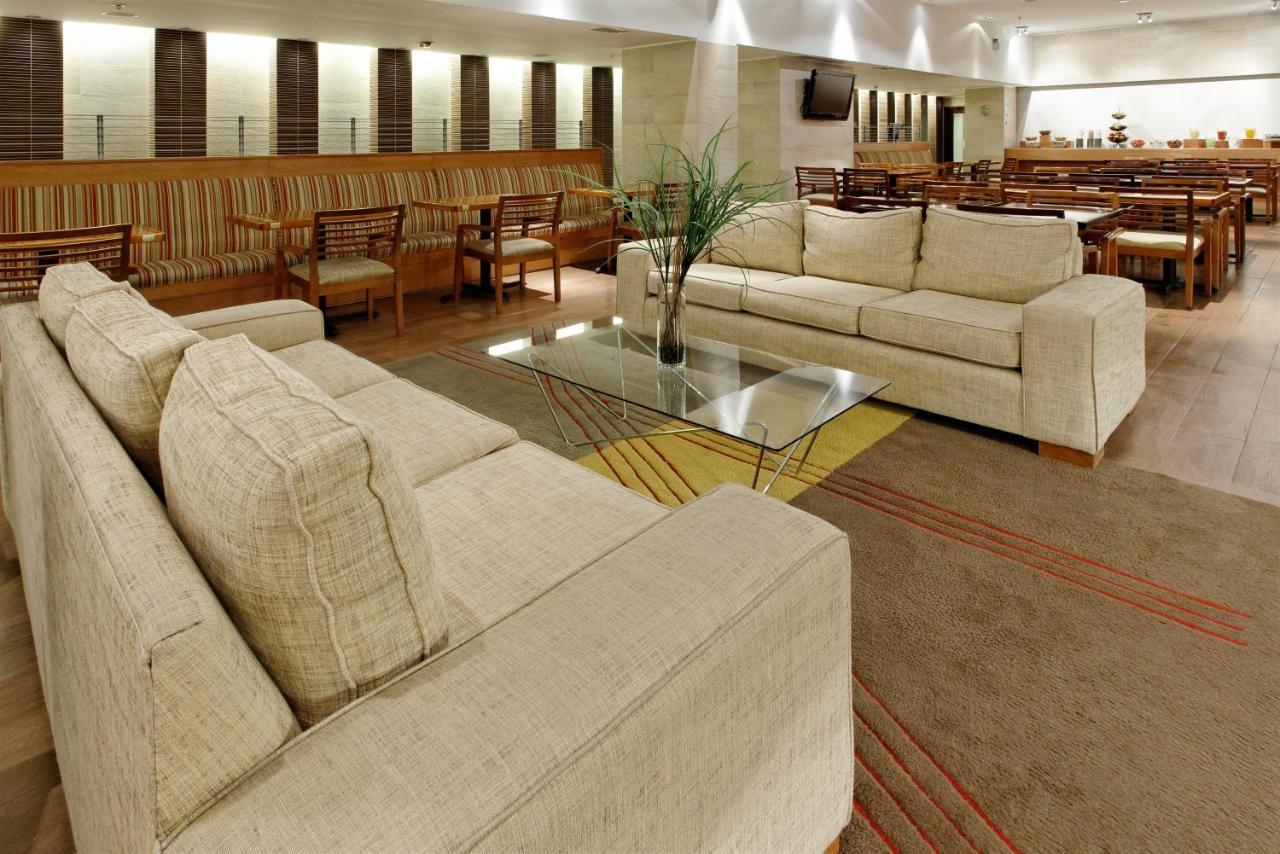 Express - - Patagonia Hotel